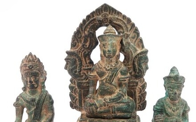 Crafted protective statuettes (3) - Ornate metal - Buddha taking the earth as witness - Thailand - 1950-1980