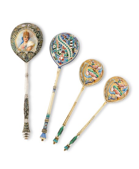 FOUR CHAMPLEVÉ, CLOISONNÉ AND EN PLEIN ENAMEL PARCEL-GILT SILVER SPOONS, VARIOUS MAKERS, MOSCOW, LATE 19TH / EARLY 20TH CENTURY
