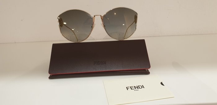 Fendi - Sunglasses