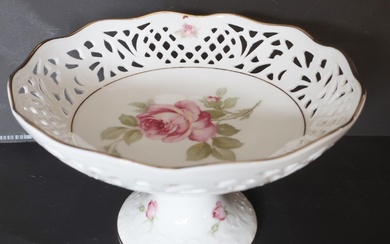 Foot bowl, Schumann porcelain, Arzberg, height approx. 12cm, diameter approx....