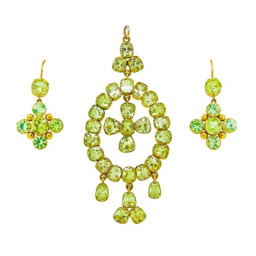IMPORTANT ANTIQUE CHRYSOLITE PENDANT AND PAIR OF DROP EARRIN...