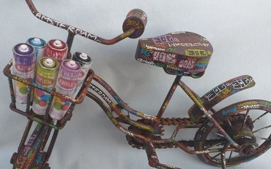 Joe Monster - Classic Amsterdam style bicycle with Krylon recycle art spray cans