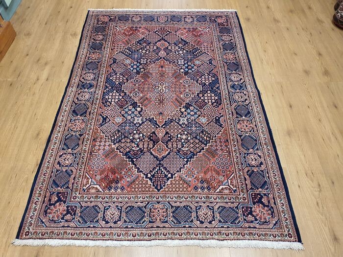 Keshan - Carpet - 205 cm - 136 cm