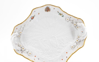 LARGE PORCELAIN HANDLED BOWL WITH DECORATION FROM THE SWAN SERVICE