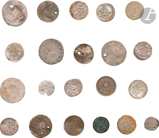 Lot de 14 monnaies ottomanes en argent avec...