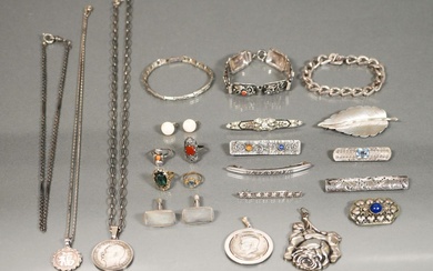 Lot de bijoux en argent, ,au total 22 pièces, dont des broches, des bagues, des...
