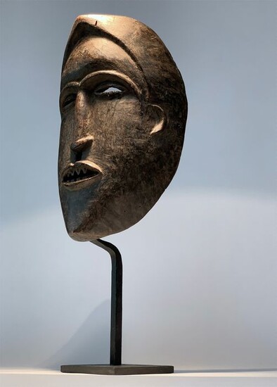 Mask - - - BAKONGO / VILI - Congo