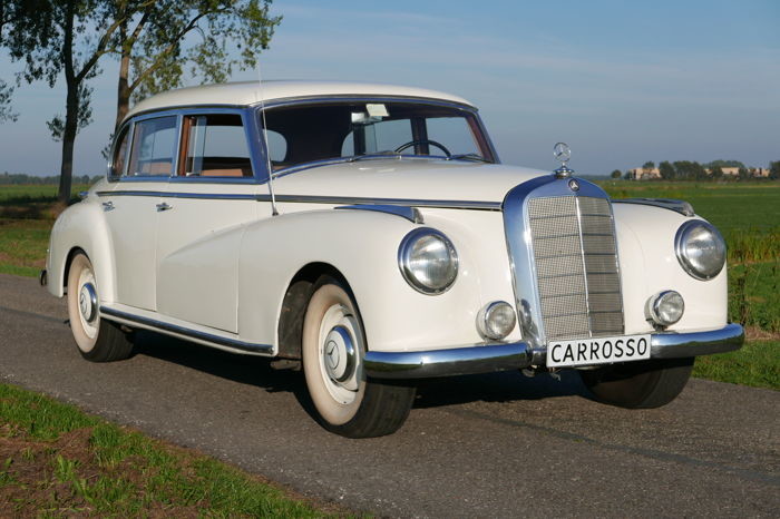 Mercedes-Benz - 300 Adenauer - 1952