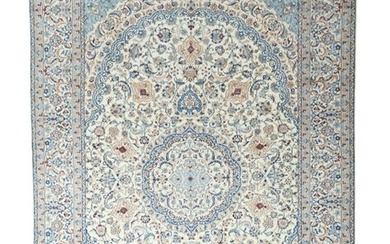 Nain - Very fine carpet with silk - 379 cm - 260 cm