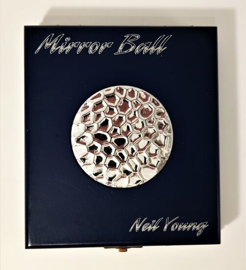 Neil Young - Strictly Limited -Edition of 2000 / Neil Young`s Mirror Ball- Box - CD Box set, Deluxe edition, Limited box set, Official merchandise memorabilia item - 1995/1995