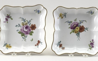 PAIR OF WILLIAM COOKWORTHY PLYMOUTH PORCELAIN DISHES