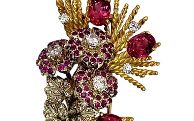 Pendant Vintage 18k Gold Ruby Diamond Brooch - Ruby
