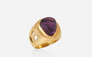 Roberto and Haroldo Burle Marx, 'Forme Livre' amethyst and gold ring