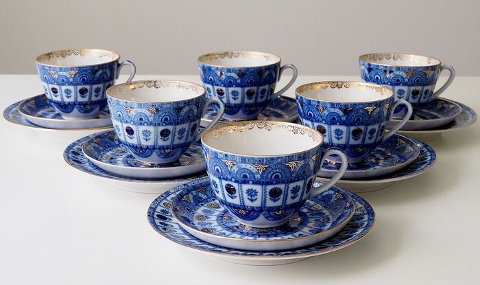 S.Yakovleva - Lomonosov Imperial Porcelain Factory - "Arches" Cobalt Blue Tea set (18) - Gold, Porcelain