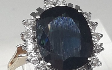 Sapphire (4.80) & Diamond (0.80ct) VS2 - 9K Yellow gold - Ring