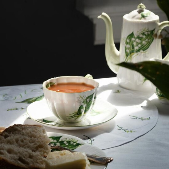 Shelley Porcelain Breakfast Service in the 'Lily of the