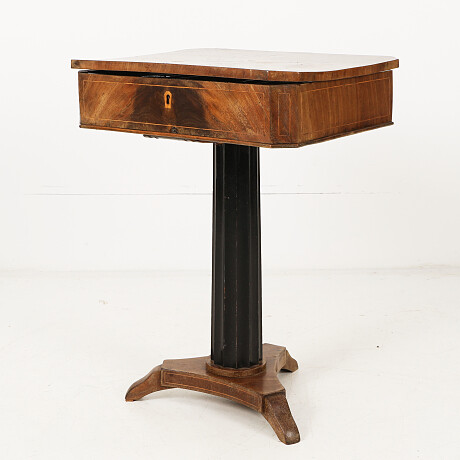 Side table empirical style 1800s / 1900s Sybord empirestil 1800-/1900-tal