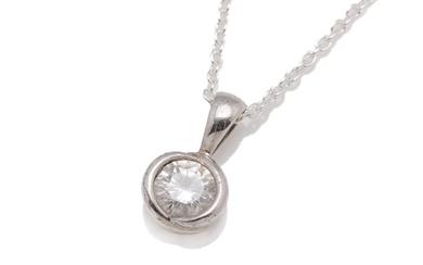 Sterling Silver Pendant and bezel set crystal with ( 925) Sterling Silver 45cm long chain and parrot clasp