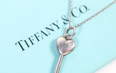 TIFFANY & CO. 925 DIAMOND HEART KEY NECKLACE W/BOX