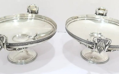 TIFFANY & CO STERLING SILVER PAIR OF ANTIQUE ORNATE HANDLES FOOTED SERVING BOWLS