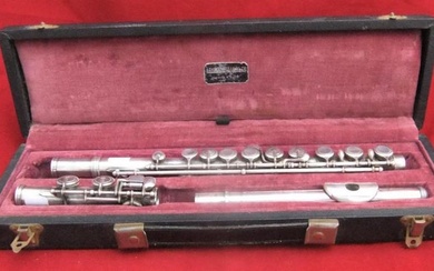 Thibouville-Lamy Concorde 3 sectioned flute in original case. P...