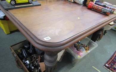 VICTORIAN MAHOGANY EXTENDING DINING TABLE with 2 additional ...