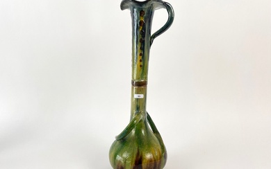 Vase-aiguière à triple anse, première moitié... - Lot 93 - Phoenix Auction