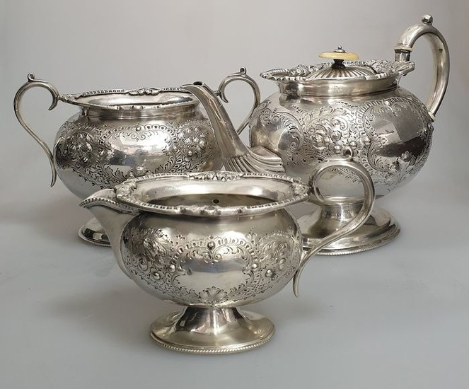 a silver plated coffee and tea set (3) - Silverplate, silver plated - England - Early 20th century