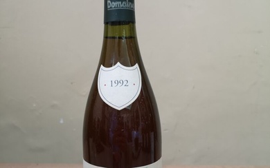 1 bouteille MEURSAULT 1er cru Perrières - Jacques PRIEUR 1992 Etiquette légèrement tachée.