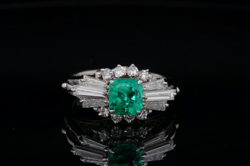 1.00ct Emerald, 0.85ctw Diamond Platinum Ring