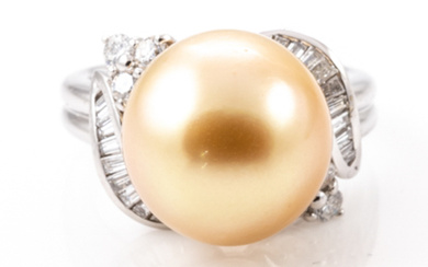 13.6mm South Sea Pearl and Diamond Ring