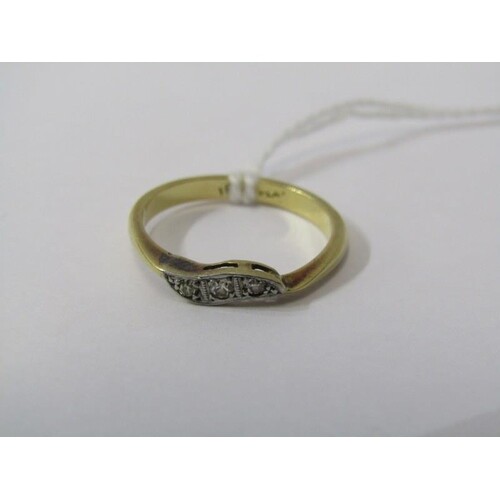 18ct YELLOW GOLD 3 STONE DIAMOND RING, approx 2.2grams