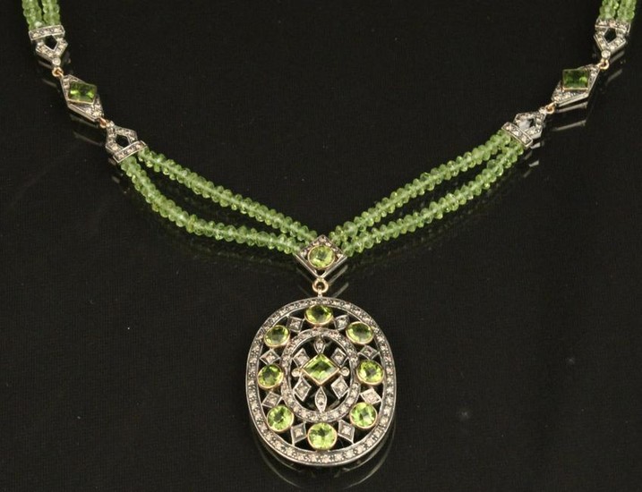 18k Diamond and peridot pendant necklace