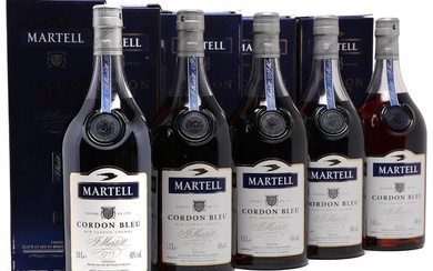 5 bts. Cognac “Cordon Bleu”, Martell Old classic cognac.
