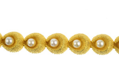 A cultured pearl bracelet. View more details