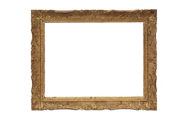 A CHINESE CARVED GILT-WOOD FRAME FOR THE EXPORT MARKET 十八至十九世紀 外銷木框架