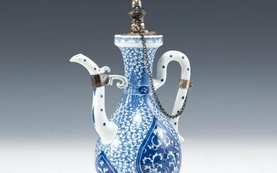 A Chinese blue and white ewer, Kangxi period, Qing dynasty