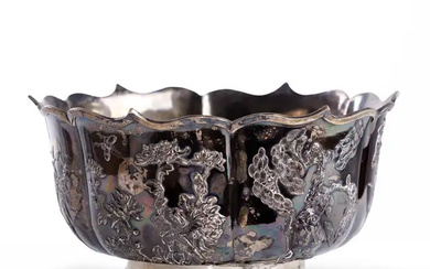 A Chinese silver bowl Early 20th century Of circular form with lobed...