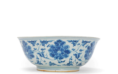 A LARGE BLUE AND WHITE 'PEONY' BOWL Ming Dynasty, 15th/16th...