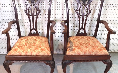 A PAIR OF GEORGE III STYLE MAHOGANY CARVER CHAIRS