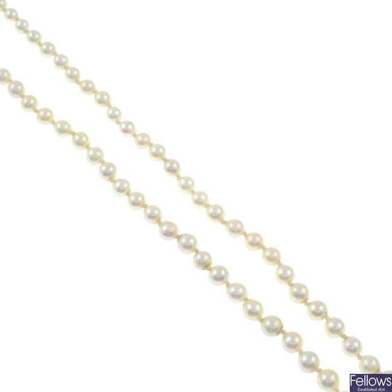 A mid 20th century graduated cultured pearl necklace.