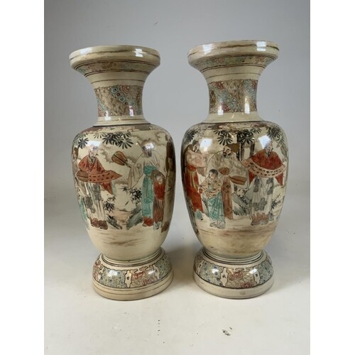 A pair of large decorative Japanese satsuma vases with hand ...