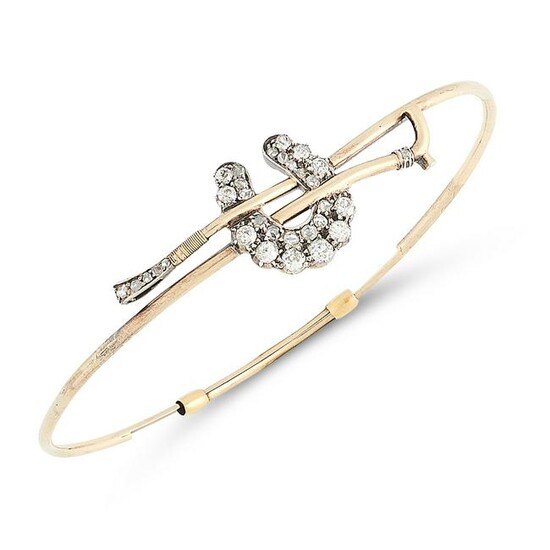 AN ANTIQUE DIAMOND BANGLE, 19TH CENTURY in yellow gold