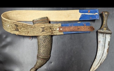 An Antique Indo-Persian Jambiya Dagger With A Cloth And Leather Belt