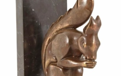 (-), Bronzen boekensteun eekhoorn op steen 26,5 cm...