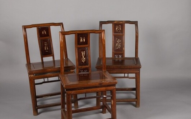 Chine Suite de six chaises en bois verni, le dossier agrémenté de marqueterie d'os figurant...