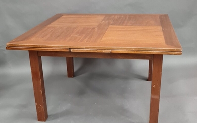 Djo BOURGEOIS (1898-1937), Table de salle à manger en acajou vernissé se composant 'une table...