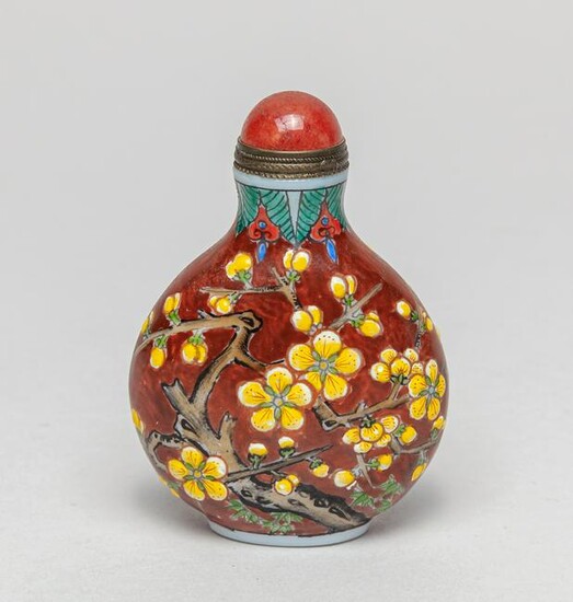 Enameled Chinese Glass Snuff Bottle