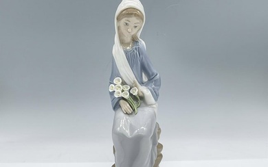 Girl with Lilies 1004972 - Lladro Porcelain Figurine