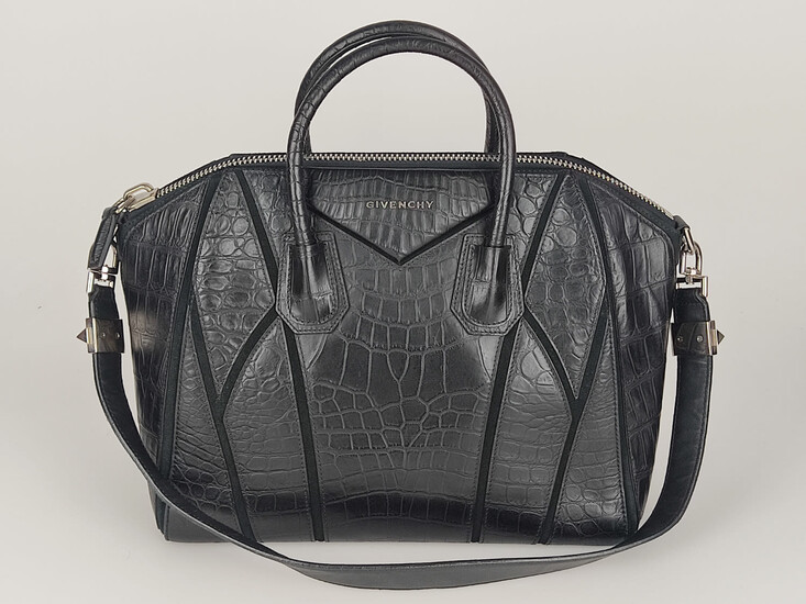 Givenchy Large Antigona bag - in crocodile effect leather